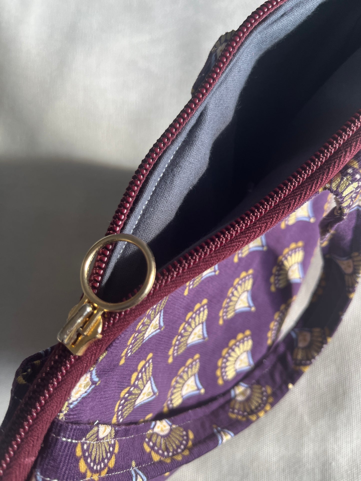 Sac en tissu avec fermeture éclair et petite pochette à monnaie