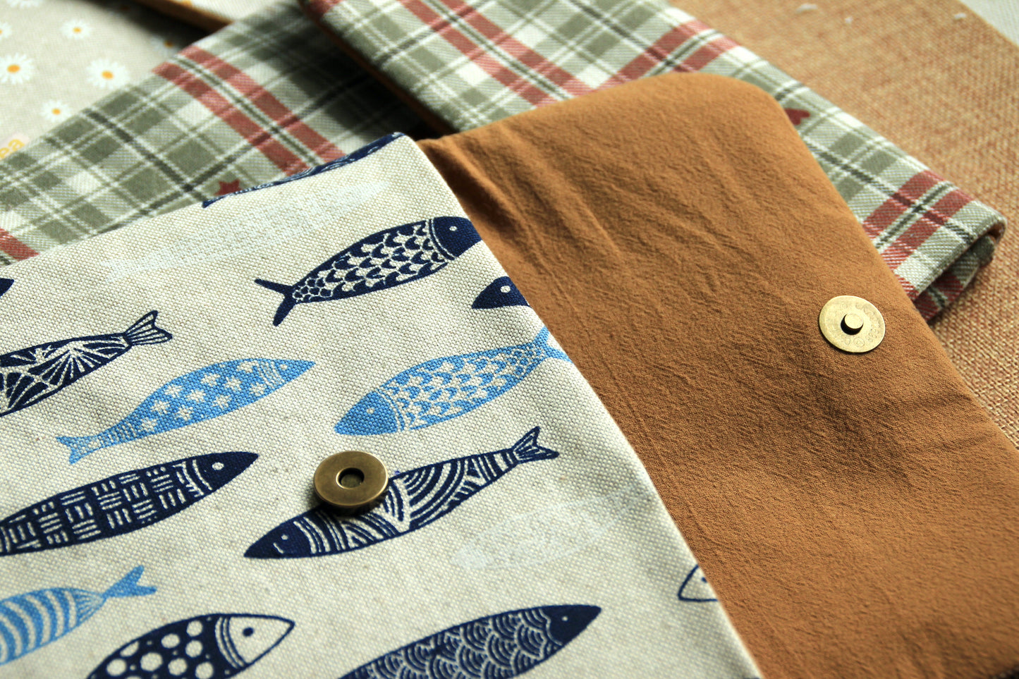 Pad/tablet case mit Fischmuster - Mini-Tasche separat erhältlich